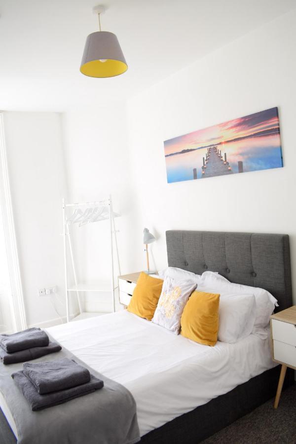 The Bay Beach Apartments Bournemouth Ngoại thất bức ảnh